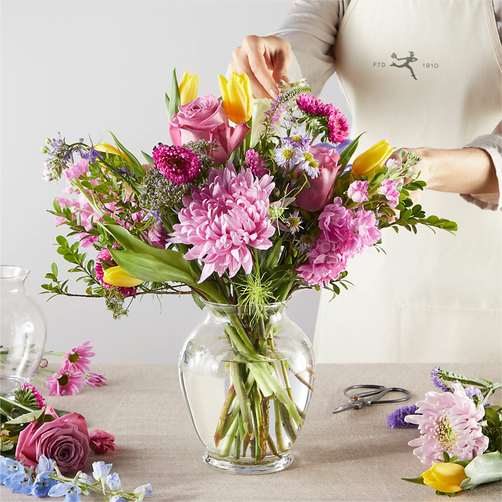 Pastel Tradition - A Florist Original – ANDREW'S FLOWERS, Beaverton OR