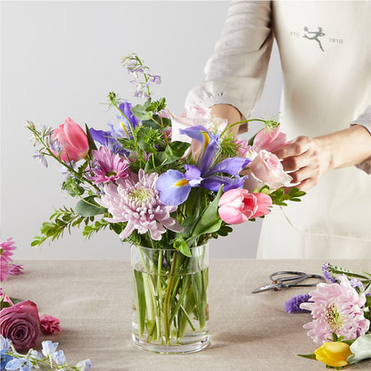 Pastel Tradition - A Florist Original – ANDREW'S FLOWERS, Beaverton OR