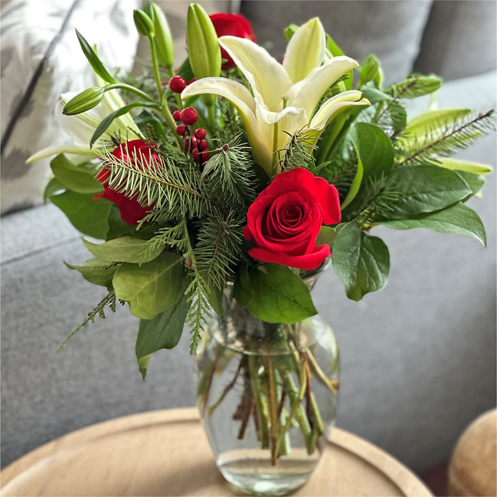 Sparkling Snowflakes Bouquet – ANDREW'S FLOWERS, Beaverton OR