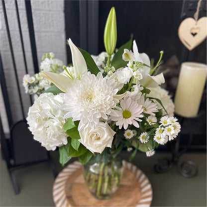 Classic Ivory – A Florist Original – ANDREW'S FLOWERS, Beaverton OR