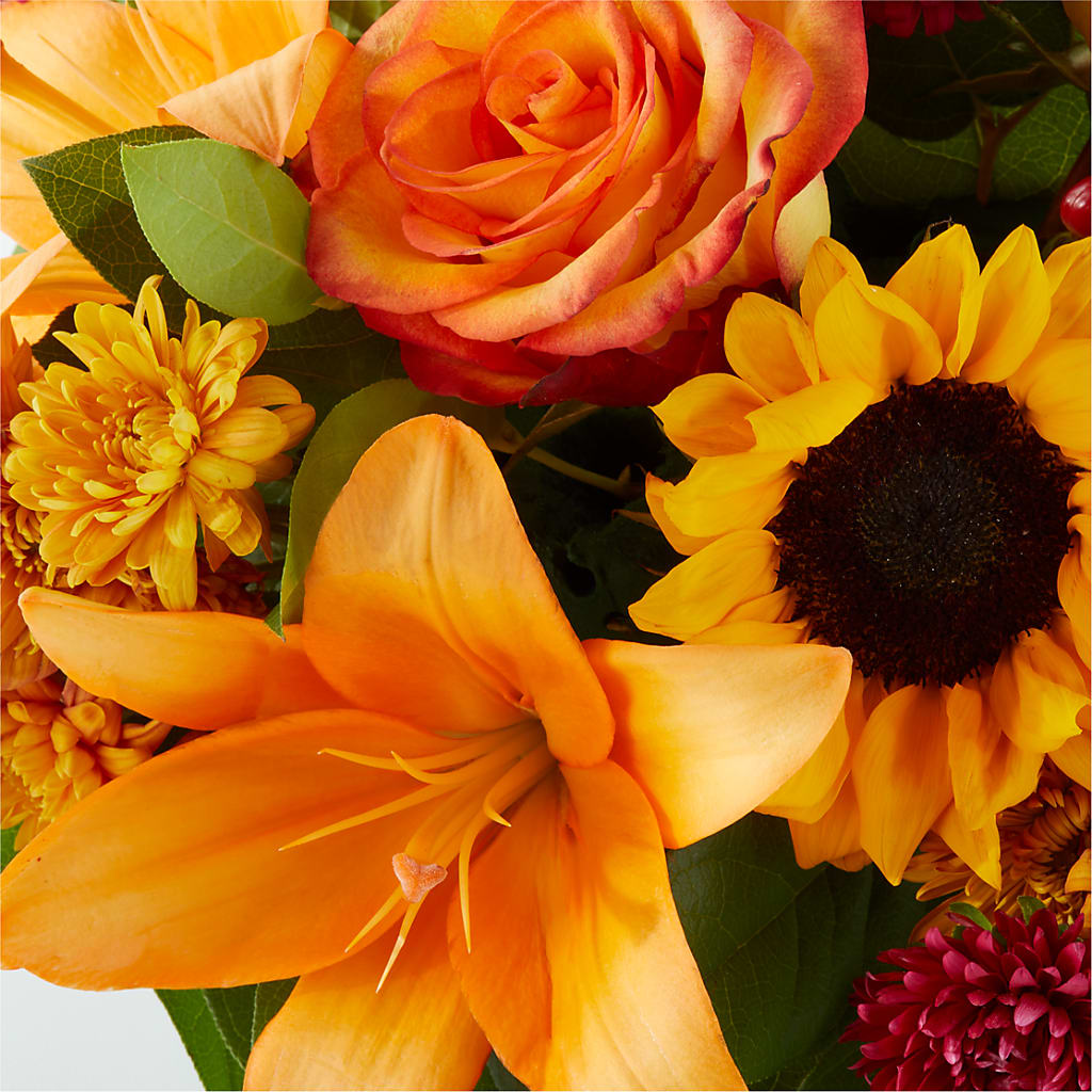 Grateful Centerpiece – ANDREW'S FLOWERS, Beaverton OR