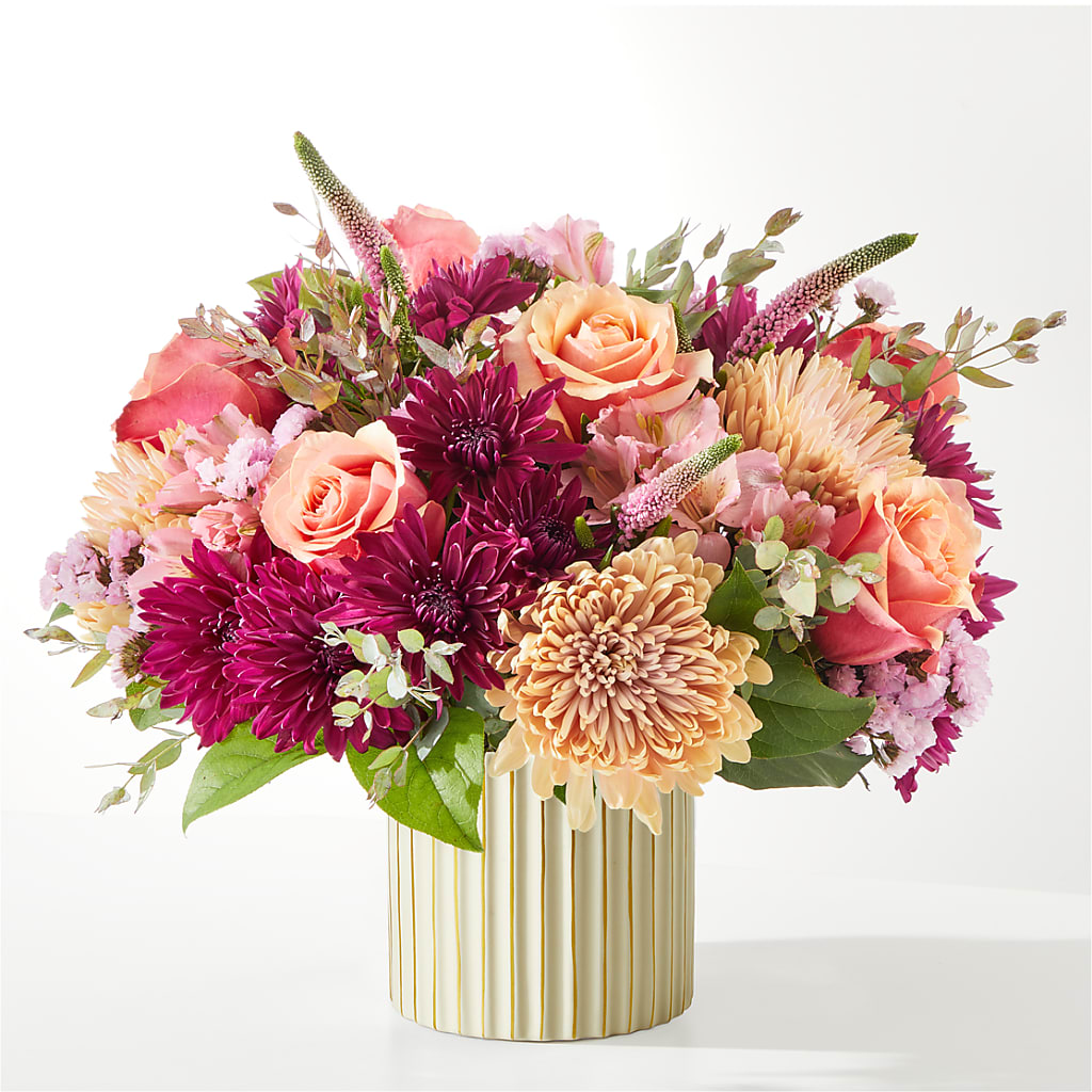 Berry Cobbler Bouquet with Ivory Vase – ANDREW'S FLOWERS, Beaverton OR